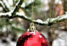 Elton John rings in early Christmas as ‘Step Into Christmas’ goes platinum in the U.S.