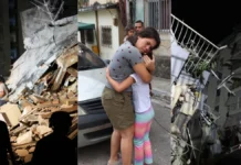 Powerful earthquakes of magnitudes 7.2 and 7.5 rock Venezuela, buildings collapse in Caracas